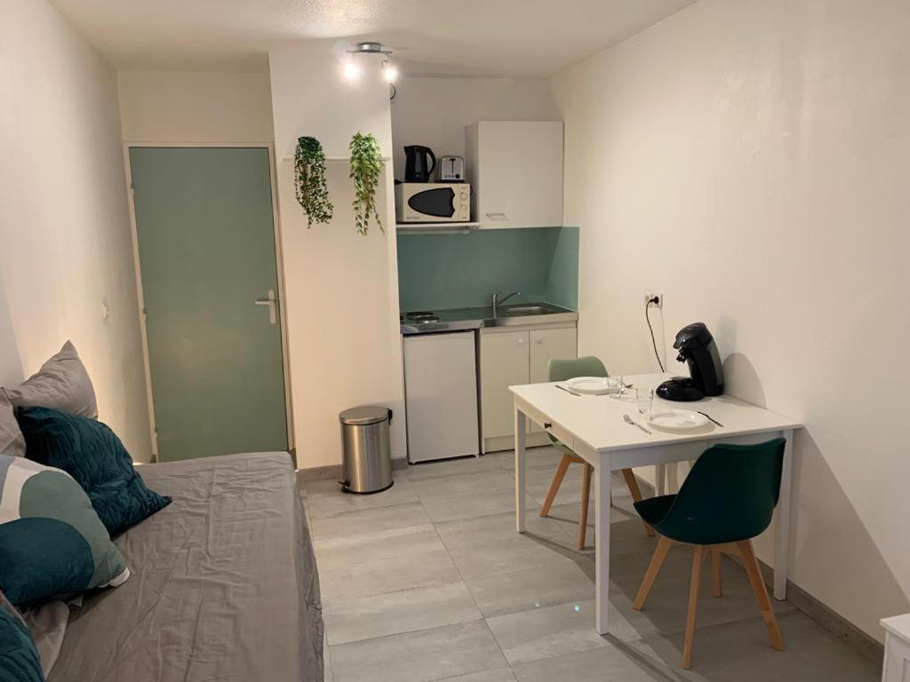 Equipe A 6 Minutes De La Gare St Charles Appartement *